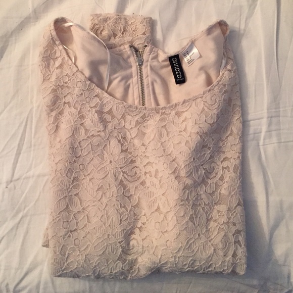 Lace Cropped Long Sleeve!