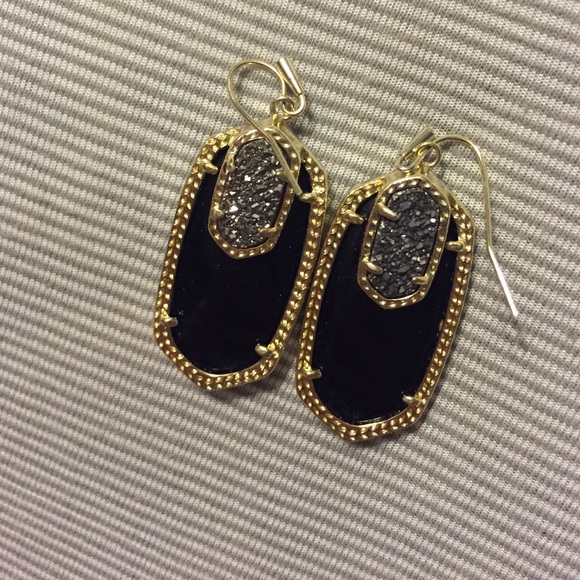 Small Elle with a gray druzzy stone