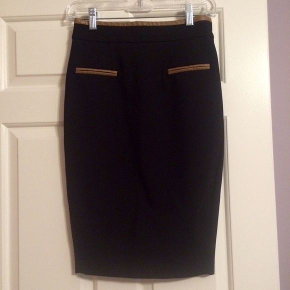 Forever 21 Dresses & Skirts - Forever 21 black business skirt