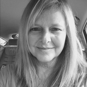 Meet your Posher, Leanne