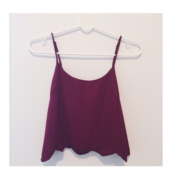 Brandy Melville Tops - Scalloped burgundy crop