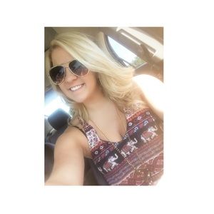 Meet your Posher, Payton