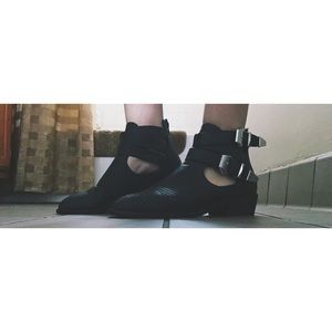 Forever 21 Black/booties