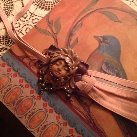 Gorgeous pink leather face belt. REDUCED - Picture 3 of 3