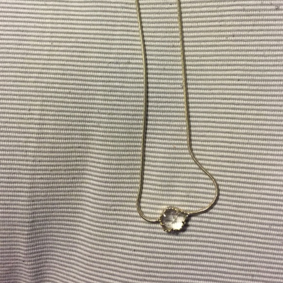 Kendra Scott necklace
