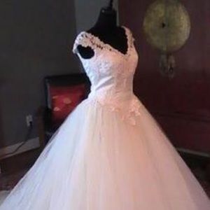 Venus Wedding Dress PRINCESS BRIDE in Ivory Tulle!