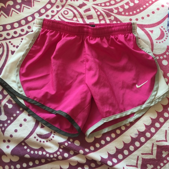 Nike Youth Shorts, Med/Lrge
