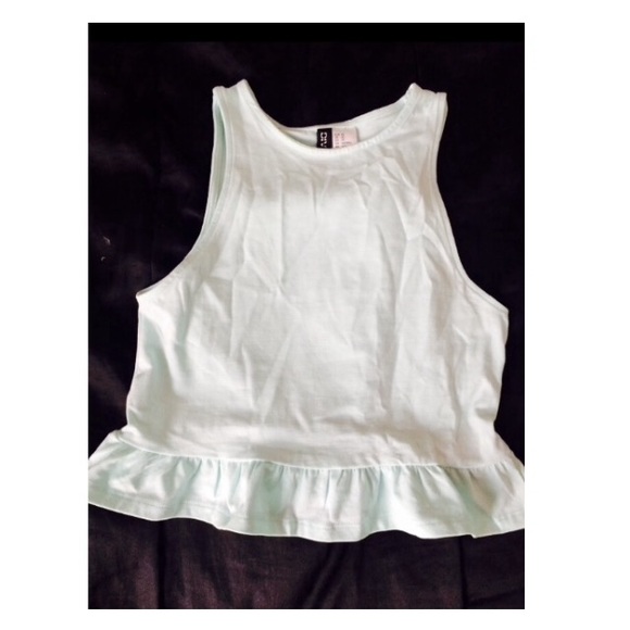 mint crop top🌱