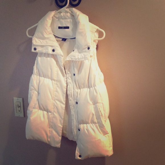 Gap White XS pouf vest