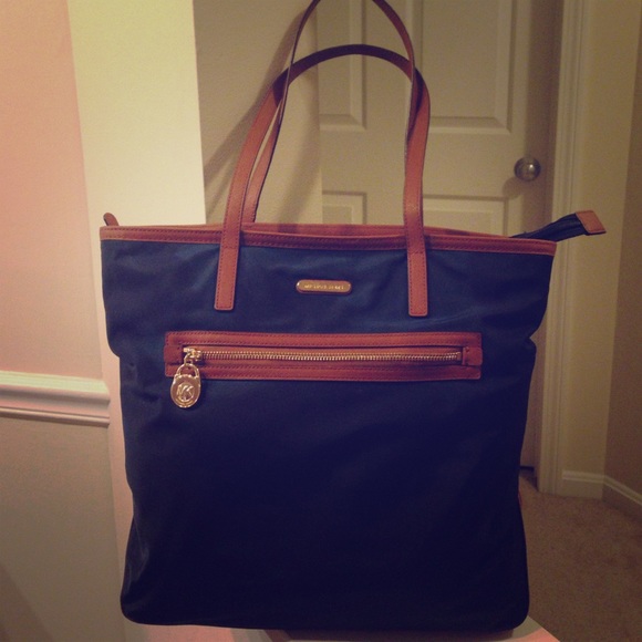 Michael Kors Kempton navy nylon tote