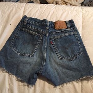 Levi high waisted shorts