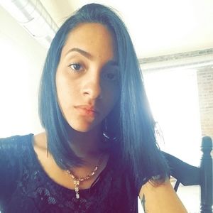 Meet your Posher, Maela