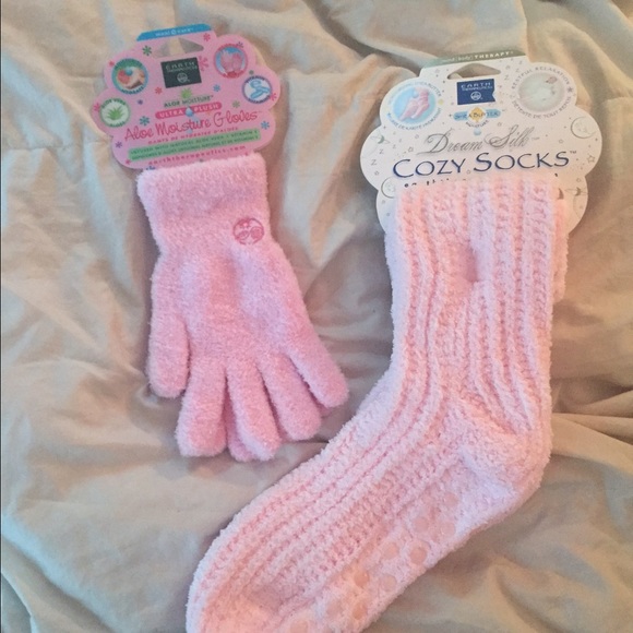 DAY OFF ESSENTIALS💆🏼OFFERS WELCOME - Picture 2 of 4