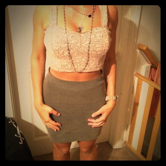 Light pink and grey floral crop top - Picture 1 of 4