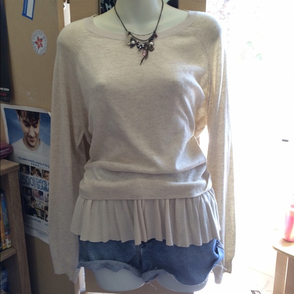 Ruffle bottom Ivory Sweatshirt