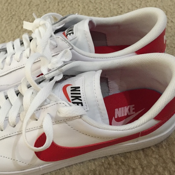 Nike shoes - Picture 3 of 4