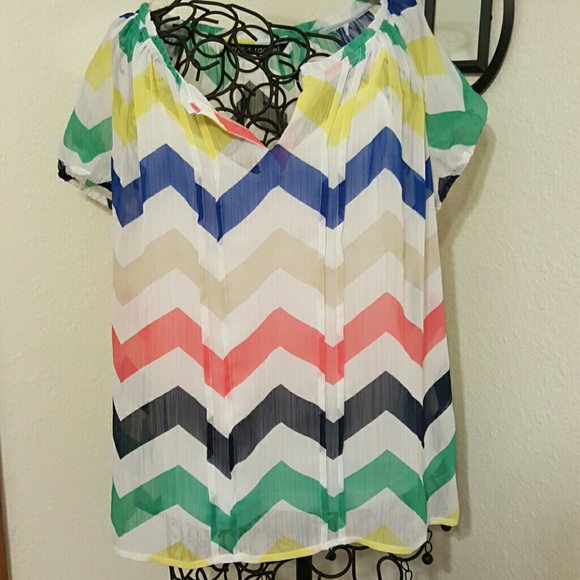 Multicolor zigzag print NWT - Picture 2 of 2