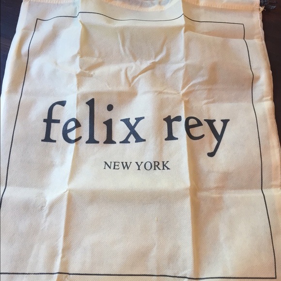 New with tags snow leopard Felix Rey clutch - Picture 2 of 4