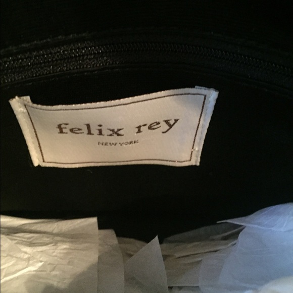 New with tags snow leopard Felix Rey clutch - Picture 4 of 4