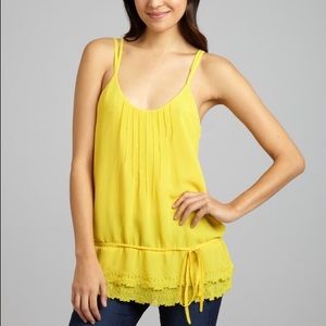 Robbi & Nikki canary eyelet top