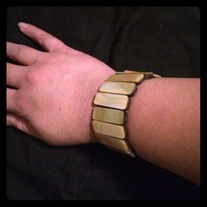 Stretchy bracelet by Betty Belts
