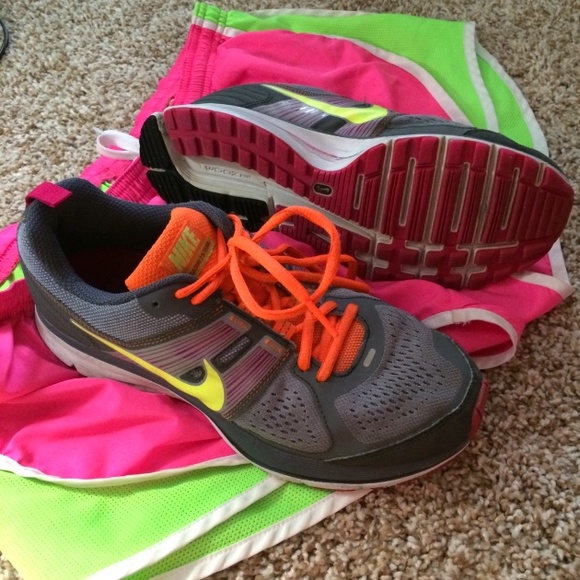 Nike Shoes - ❤️SALE❤️Nike Pegasus neon athletic sneakers