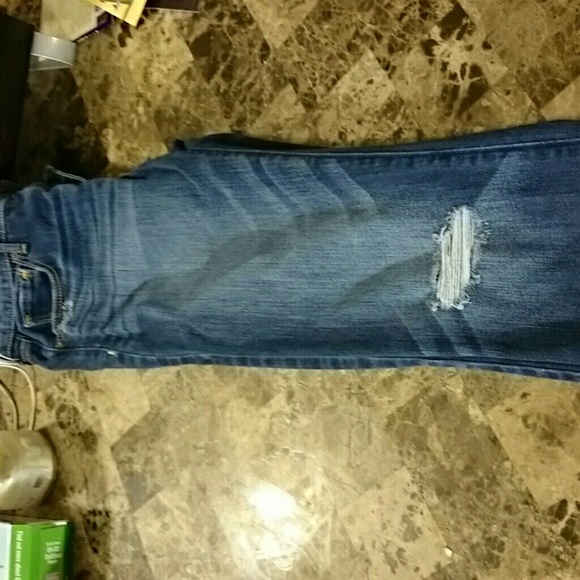 A&F Destroyed Dark Denim Wash - Picture 4 of 4