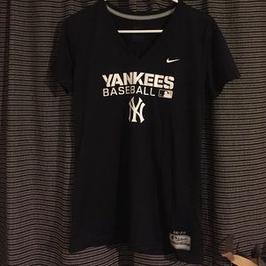 Nike Dri-Fit NY Yankees Baseball shirt