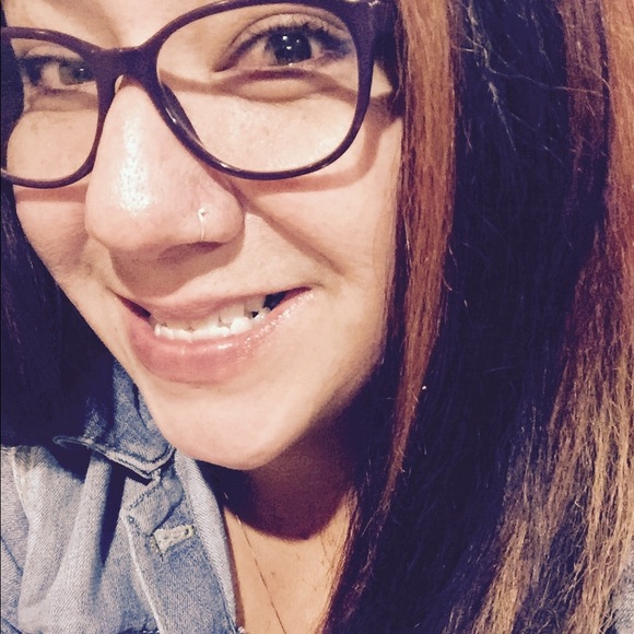 Meet your Posher, Donna - Picture 2 of 4