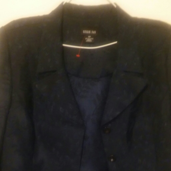 Blazer - Picture 3 of 3