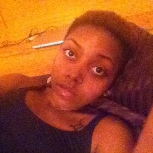 Meet your Posher, Jasmine