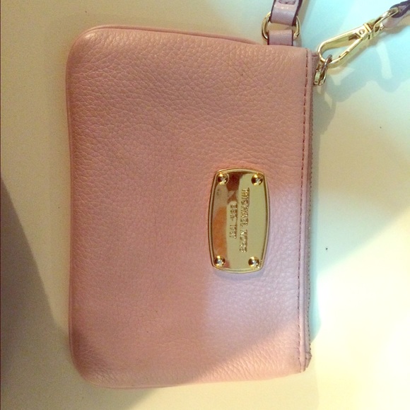 Michael Kors Wristlet .