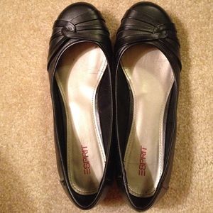Black Esprit flats.