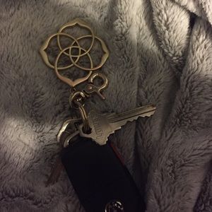 WILL SHIP TODAY Kendra Scott keychain