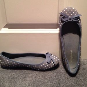 Blue polka-dotted ballet flats from Aeropostale