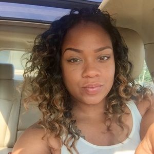 Meet your Posher, Brittney