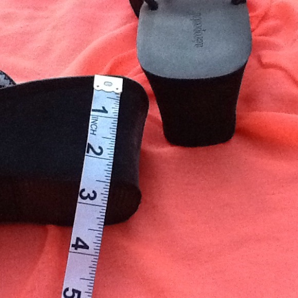 Black narrow wedge Thong Sandal - Picture 4 of 4