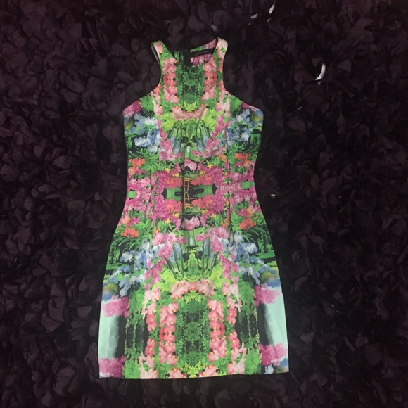 Zara Dresses & Skirts - Zara floral dress