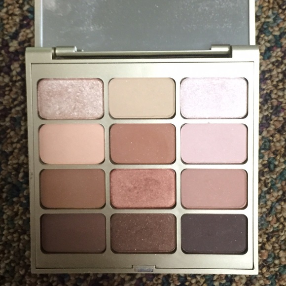 Stila eye shadow pallet