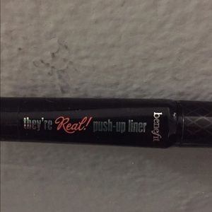 Benefit eyeliner