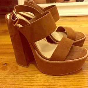 💥Host Pick💥Trendy chunky heels