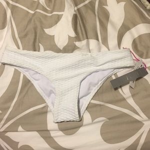 White cheeky bikini bottoms
