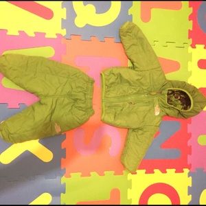 😃SALE!😃North Face Infant Reversible snow suit