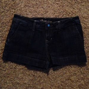 American Rag sz 7 dark denim low rise shorts