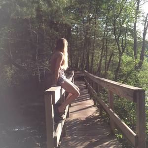 Meet your Posher, Laura