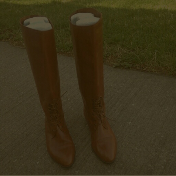 Shoes - LOOKING for riding boots w lace up