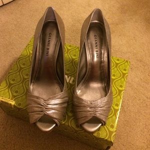 Silver peep toe pumps
