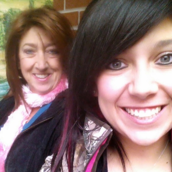 Meet your Posher, Sarah - Picture 1 of 1