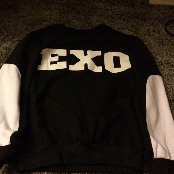 Exo black sweater D.O.