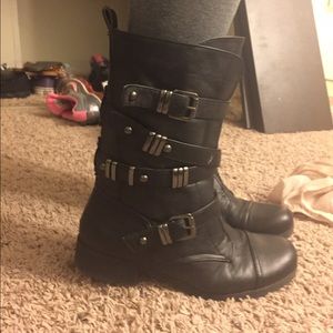 Guess boots